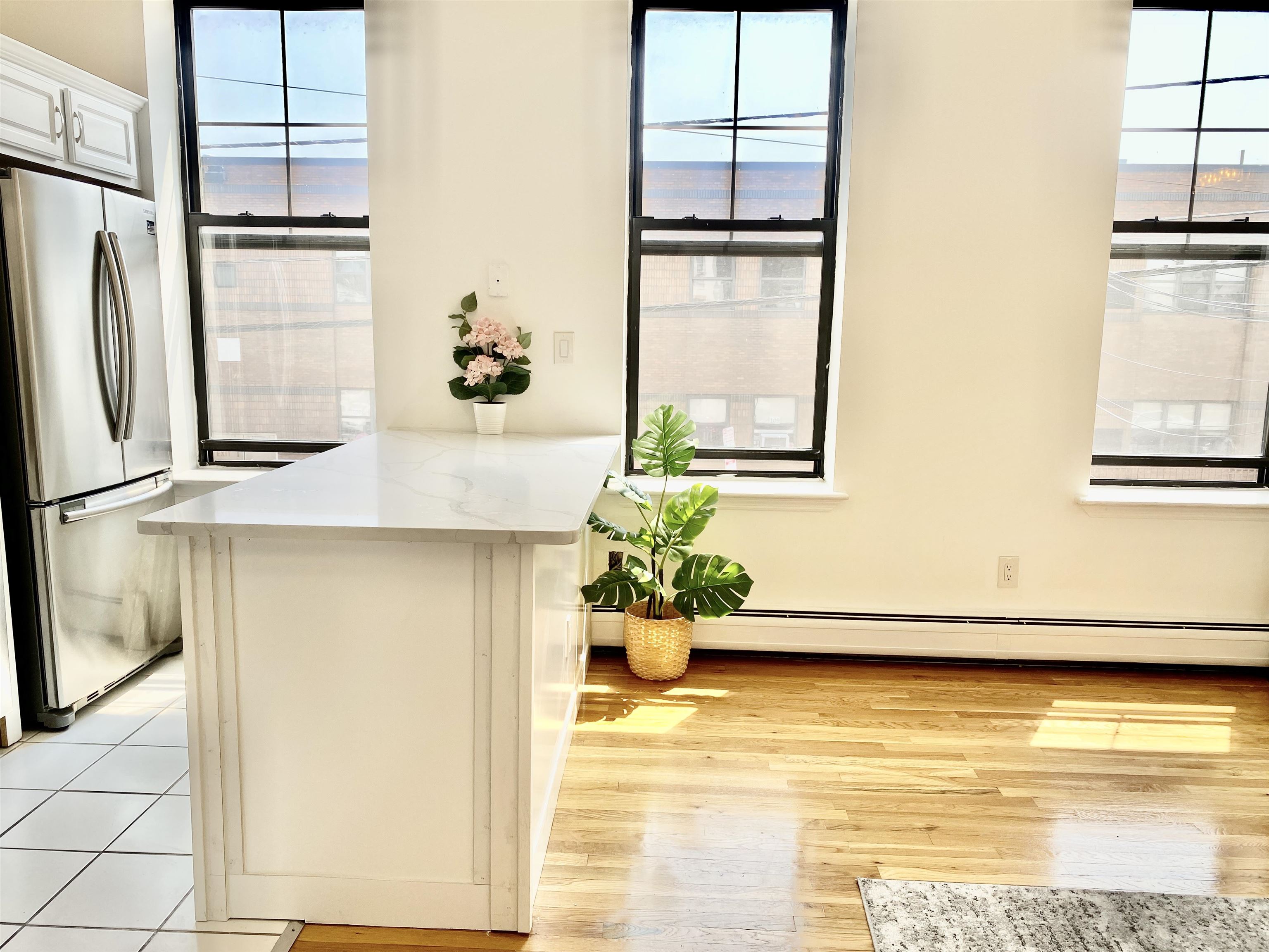 # 250014232 - For Rent in JERSEY CITY - Heights NJ