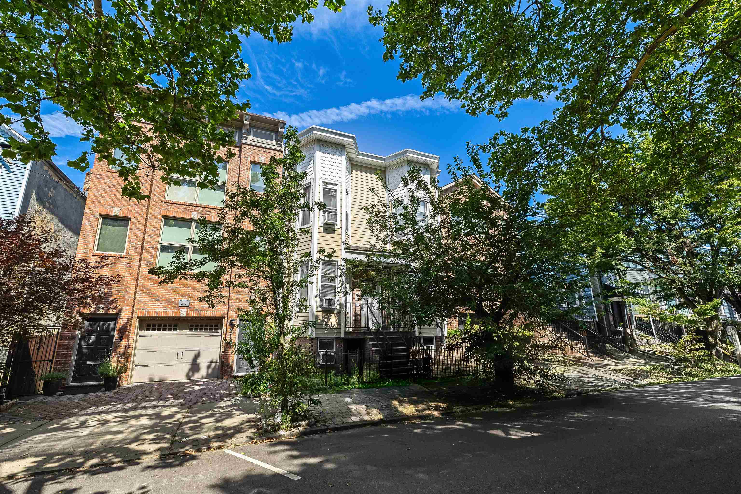 # 250014234 - For Rent in JERSEY CITY - Heights NJ