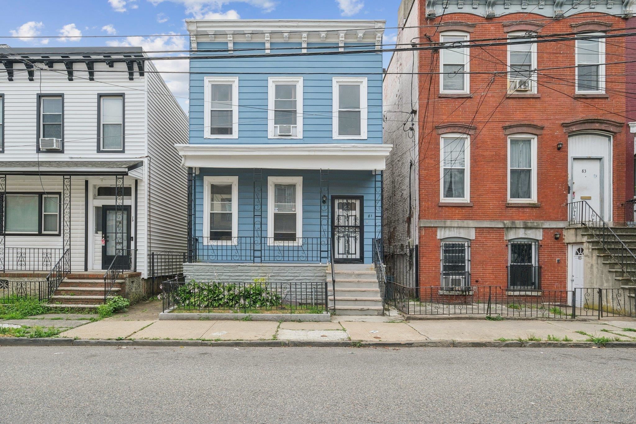 # 250014242 - For Rent in JERSEY CITY - Bergen-Lafayett NJ