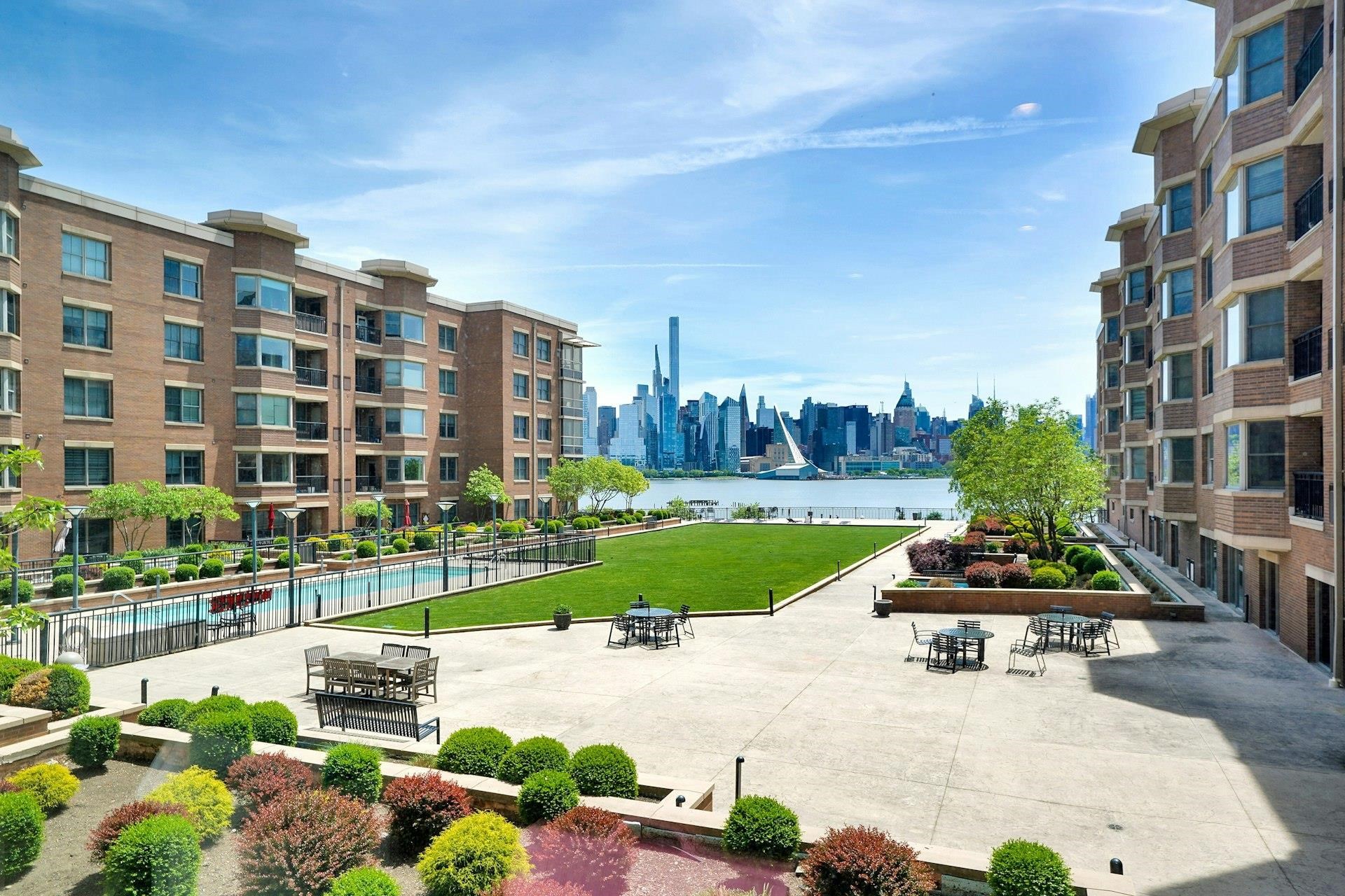 # 250014262 - For Rent in West New York NJ