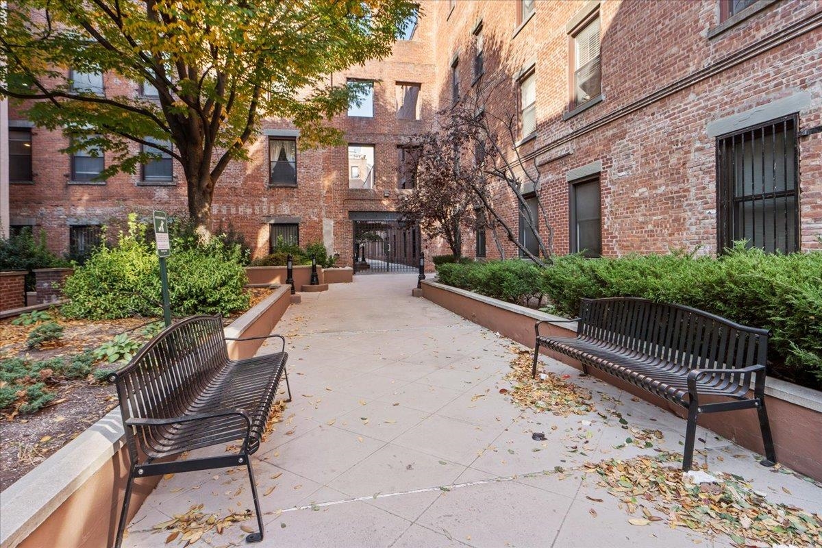 # 250014270 - For Rent in JERSEY CITY - Downtown NJ