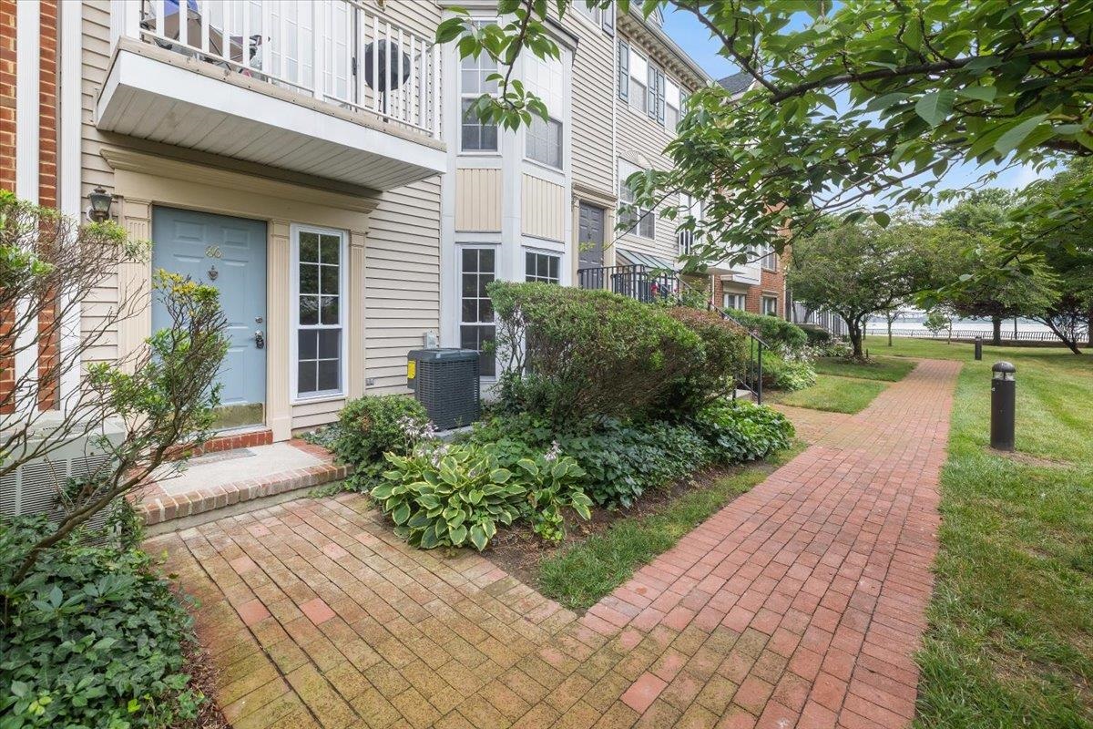 # 250014305 - For Rent in JERSEY CITY - West Bergen NJ