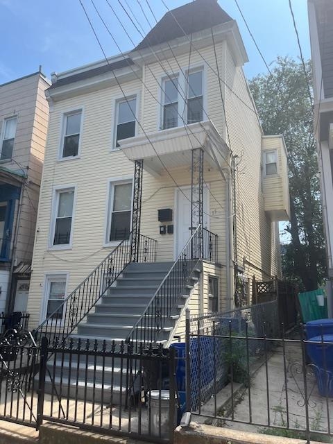 # 250014317 - For Rent in JERSEY CITY - Heights NJ