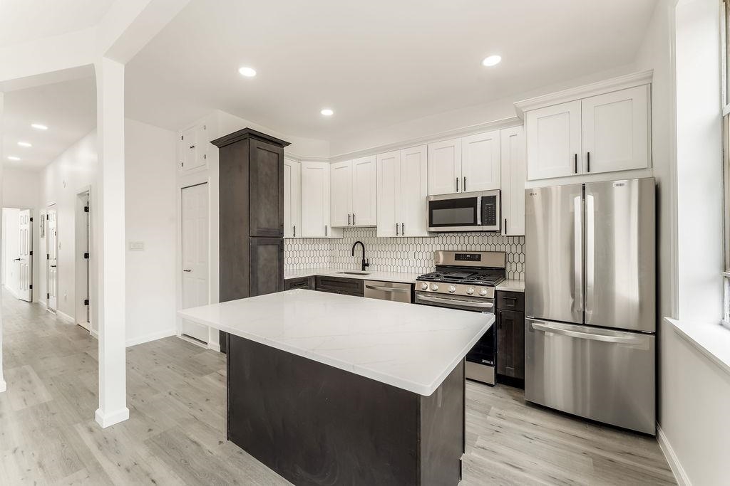 # 250014323 - For Rent in JERSEY CITY - Heights NJ