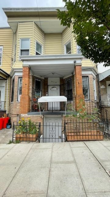 # 250014384 - For Rent in Union City NJ