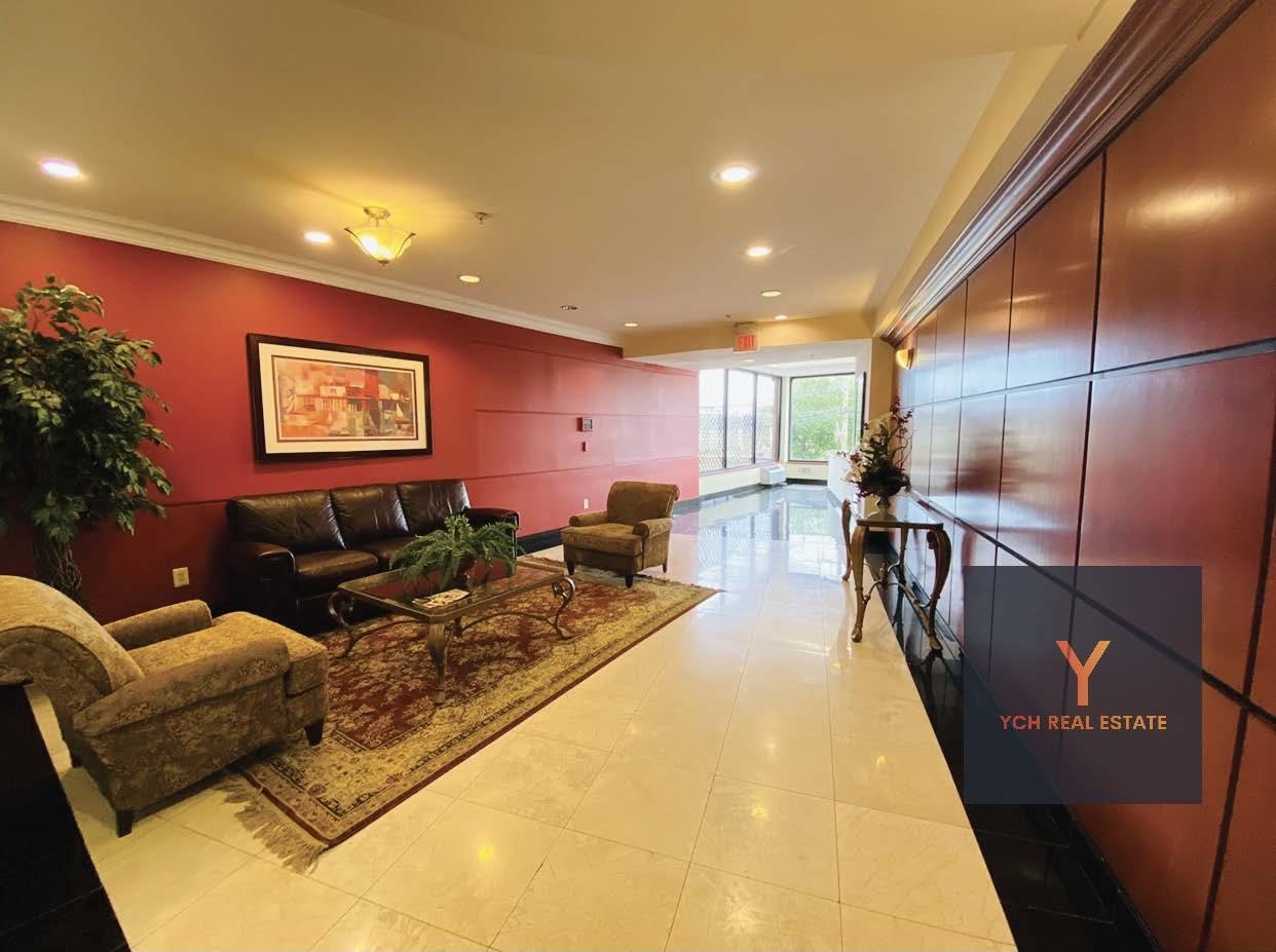 # 250014396 - For Rent in Edgewater NJ