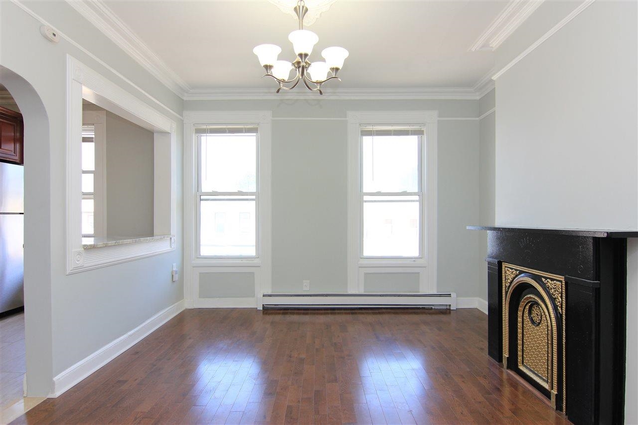 # 250014438 - For Rent in JERSEY CITY - Heights NJ