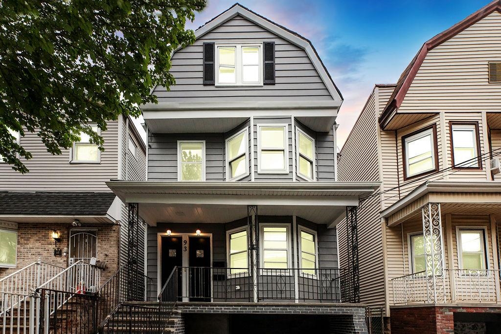 # 250014449 - For Rent in Bayonne NJ