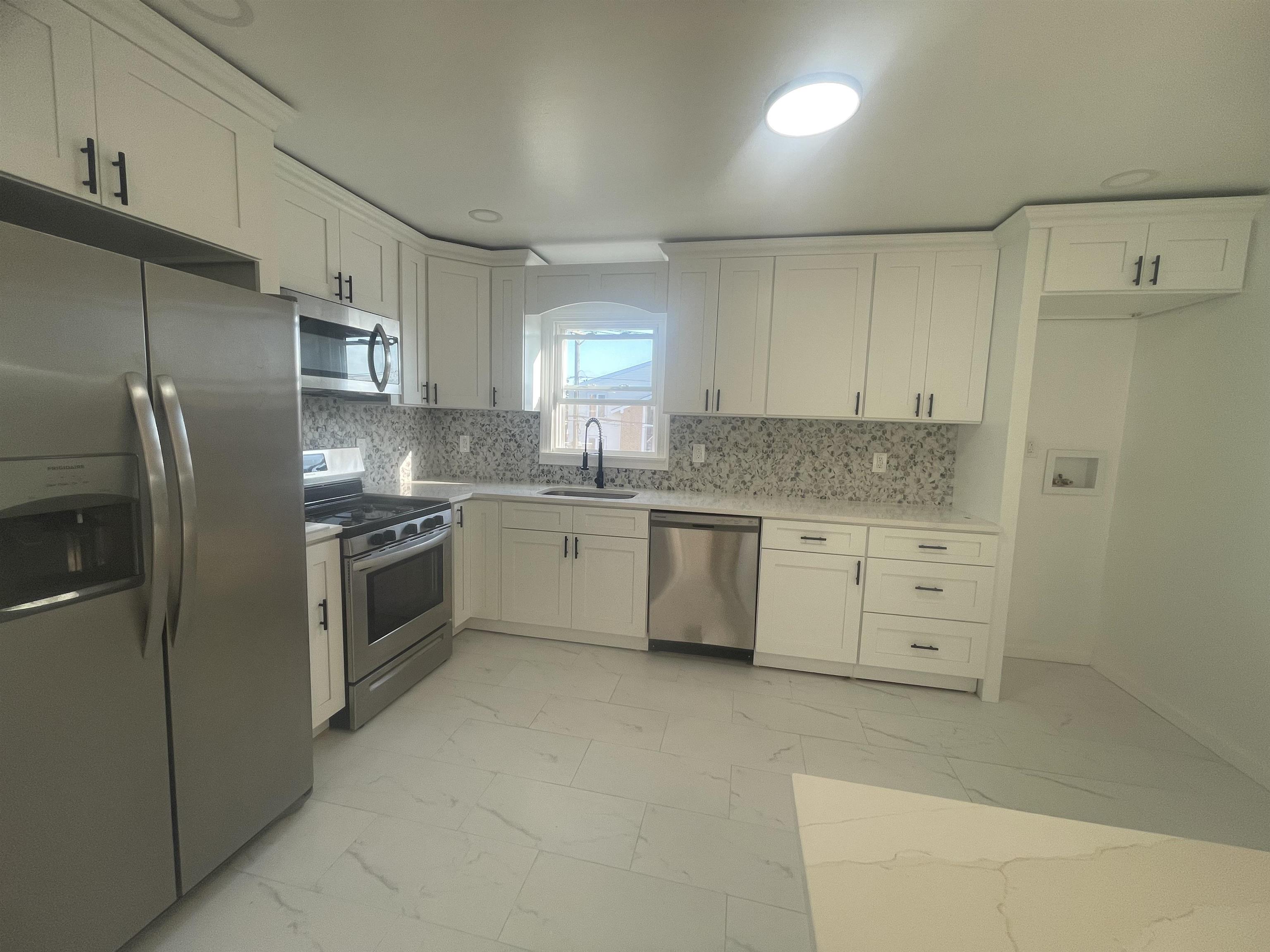 # 250014458 - For Rent in Bayonne NJ