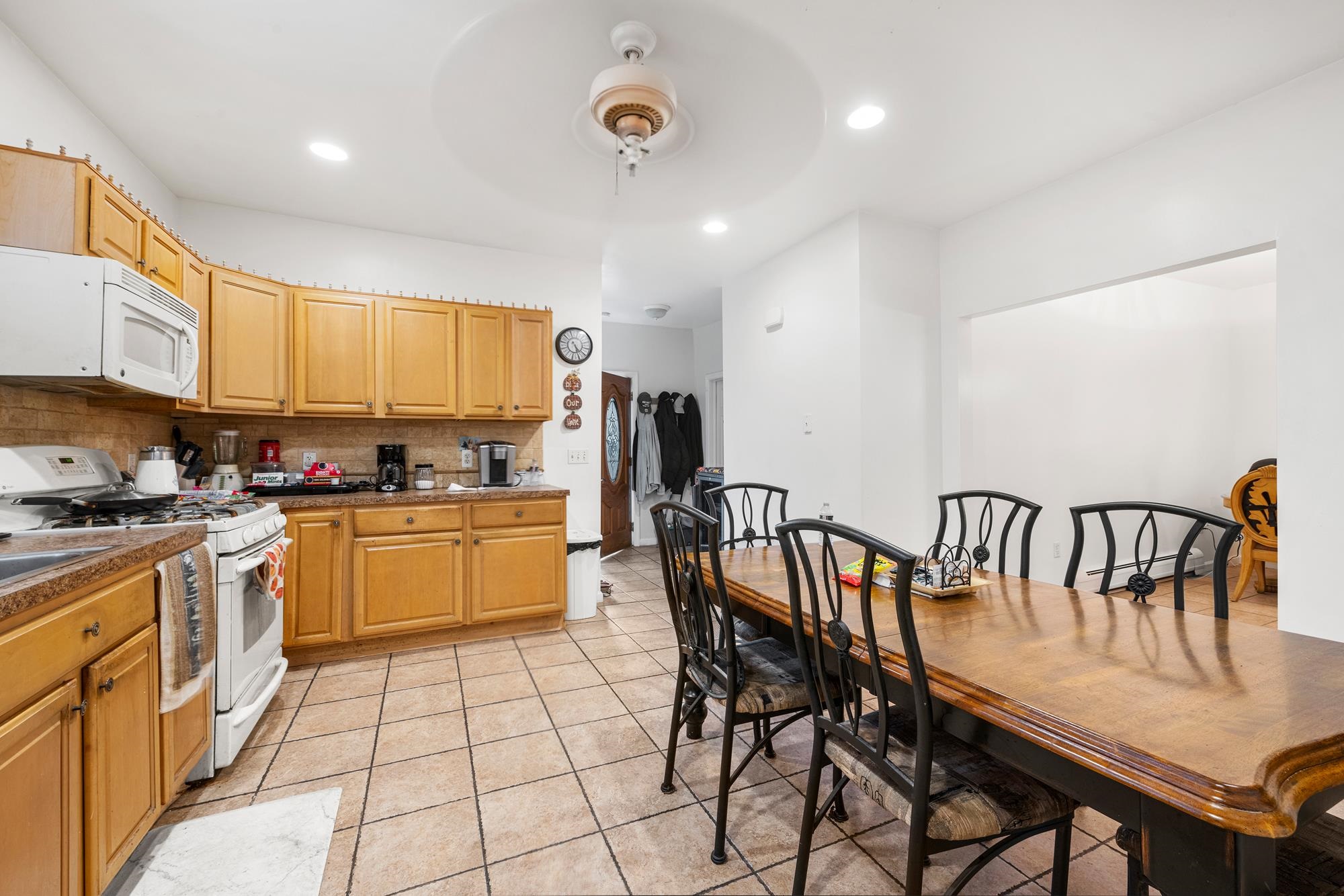 # 250014523 - For Rent in Belleville NJ