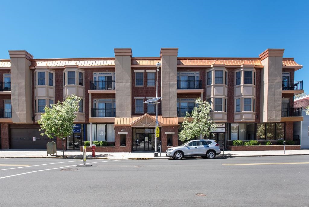 # 250014525 - For Rent in Bayonne NJ