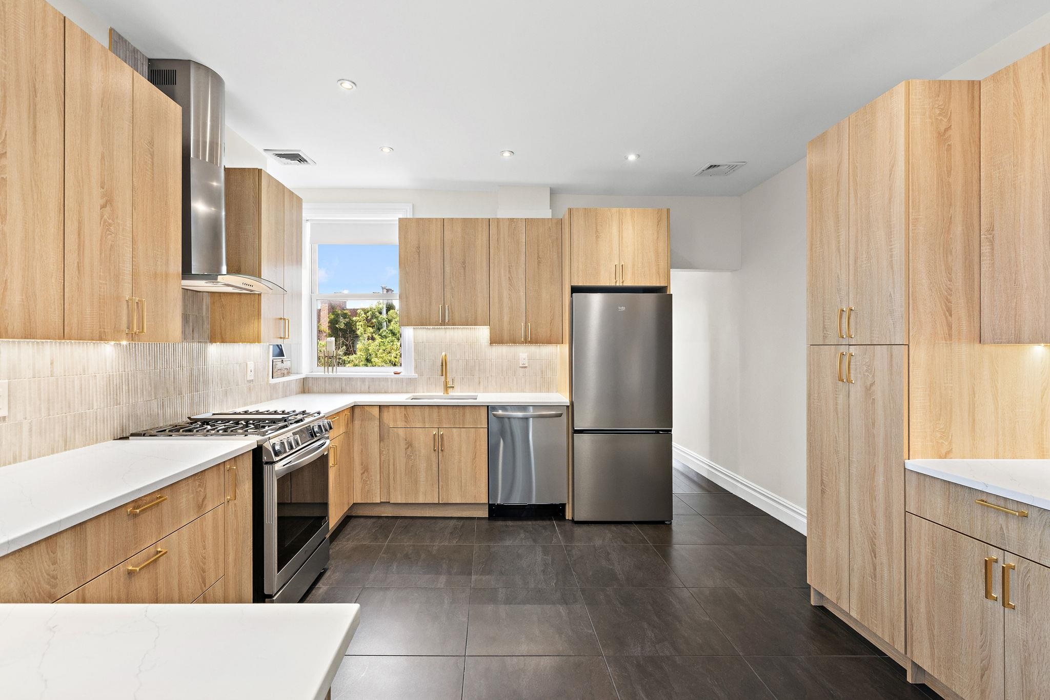 # 250014544 - For Rent in Hoboken NJ