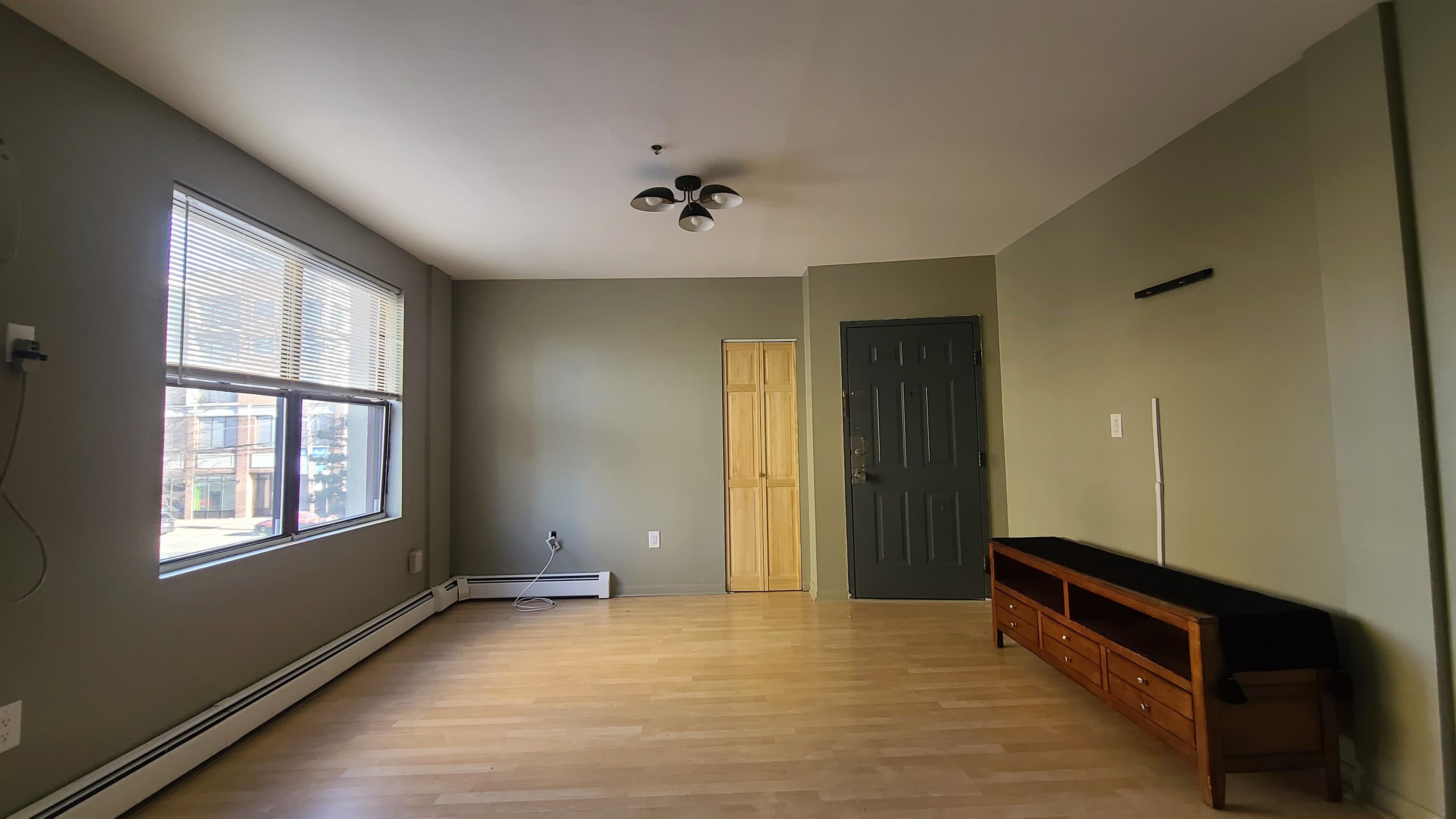 # 250014558 - For Rent in Union City NJ