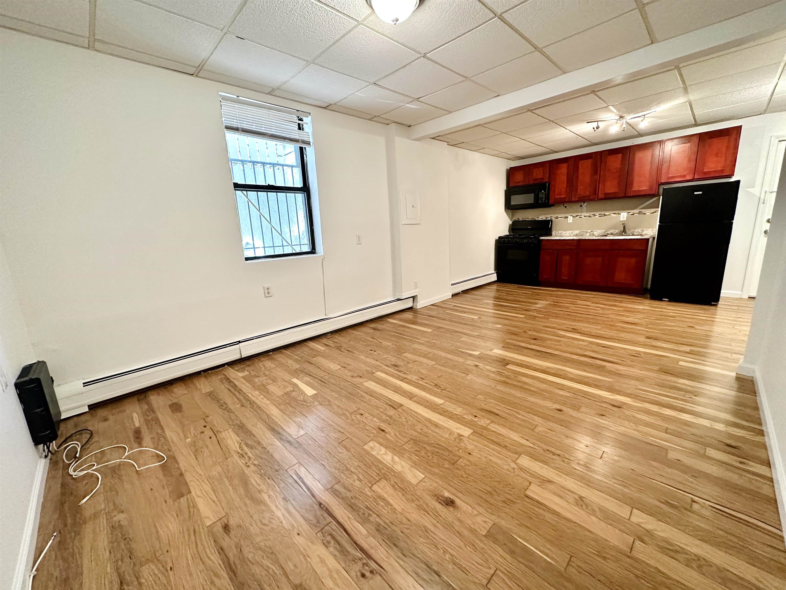 # 250014572 - For Rent in JERSEY CITY - Heights NJ