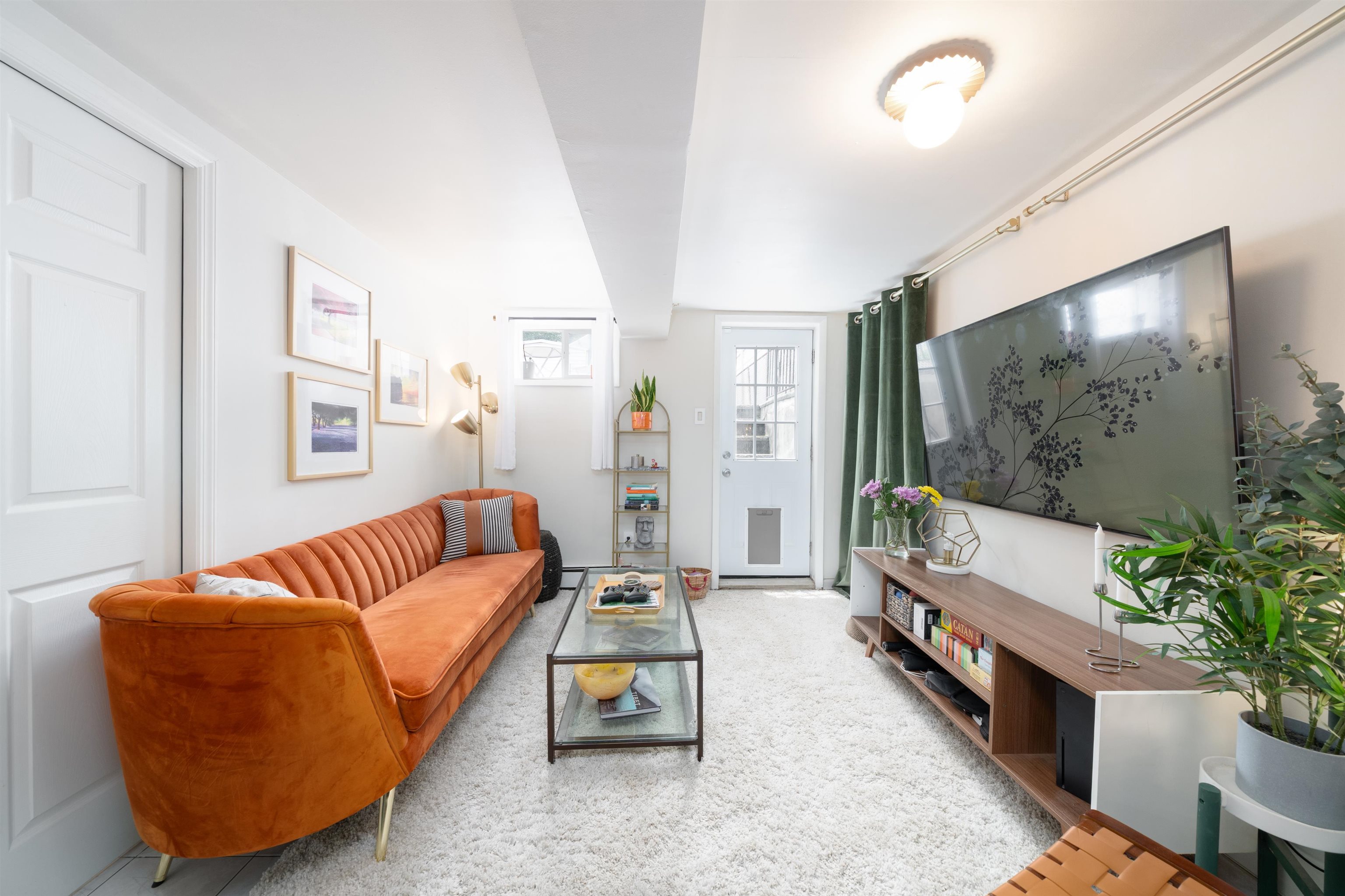 # 250014605 - For Rent in Union City NJ