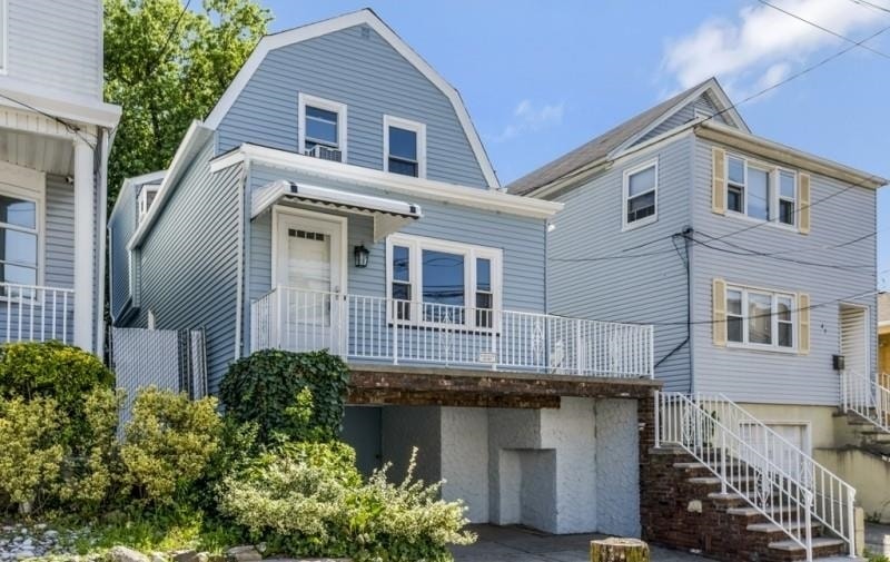 # 250014650 - For Rent in Bayonne NJ