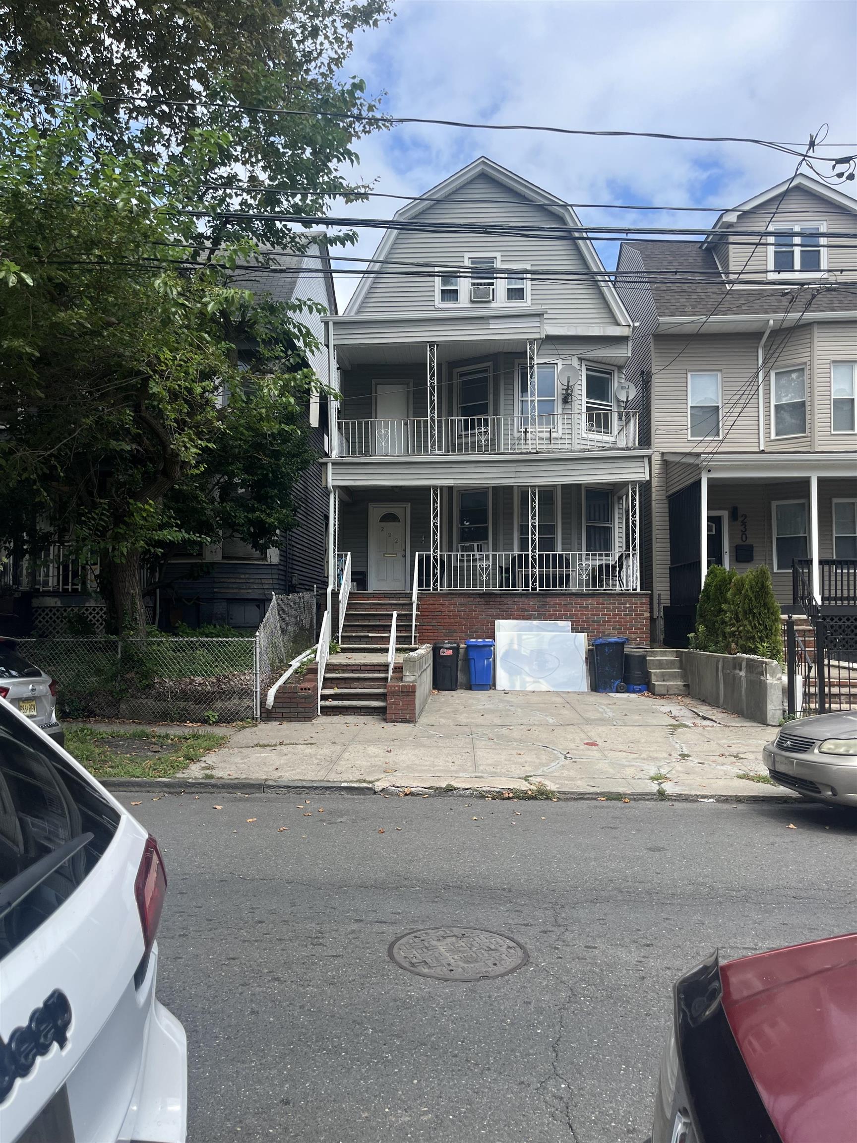 # 250014724 - For Rent in JERSEY CITY - West Bergen NJ
