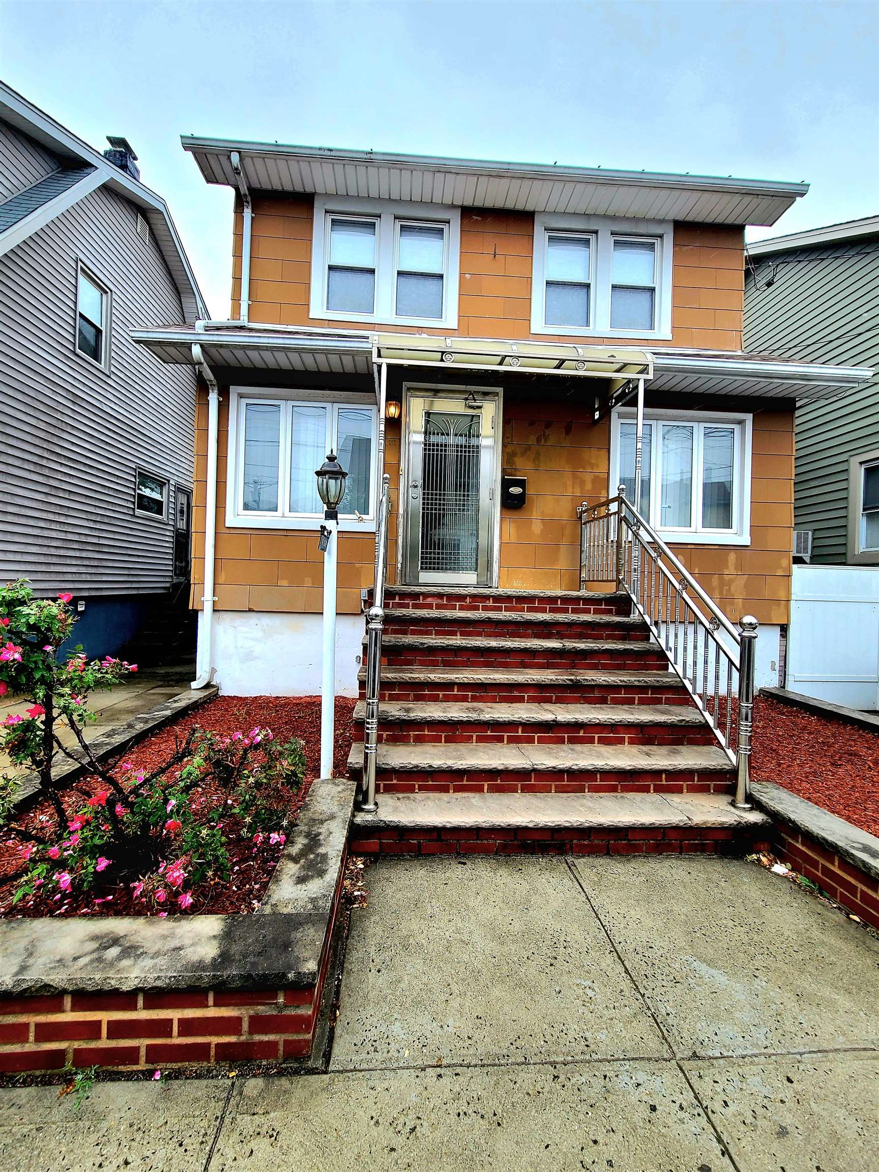 # 250014737 - For Rent in North Bergen NJ