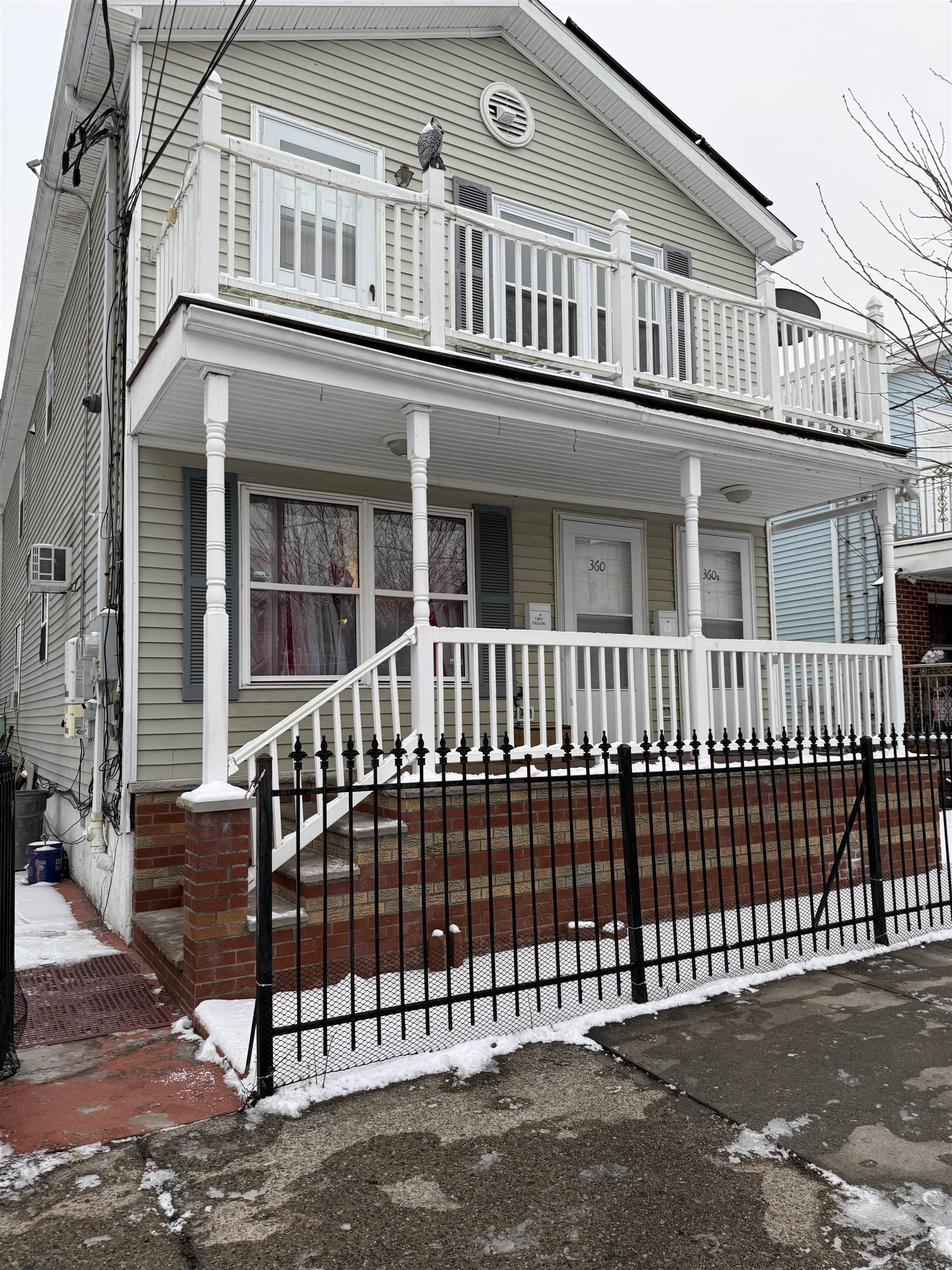 # 250014741 - For Rent in JERSEY CITY - Bergen-Lafayett NJ