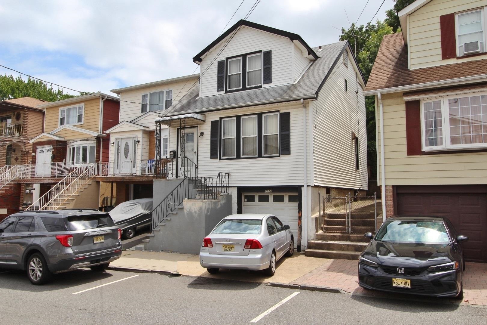 # 250014760 - For Rent in North Bergen NJ