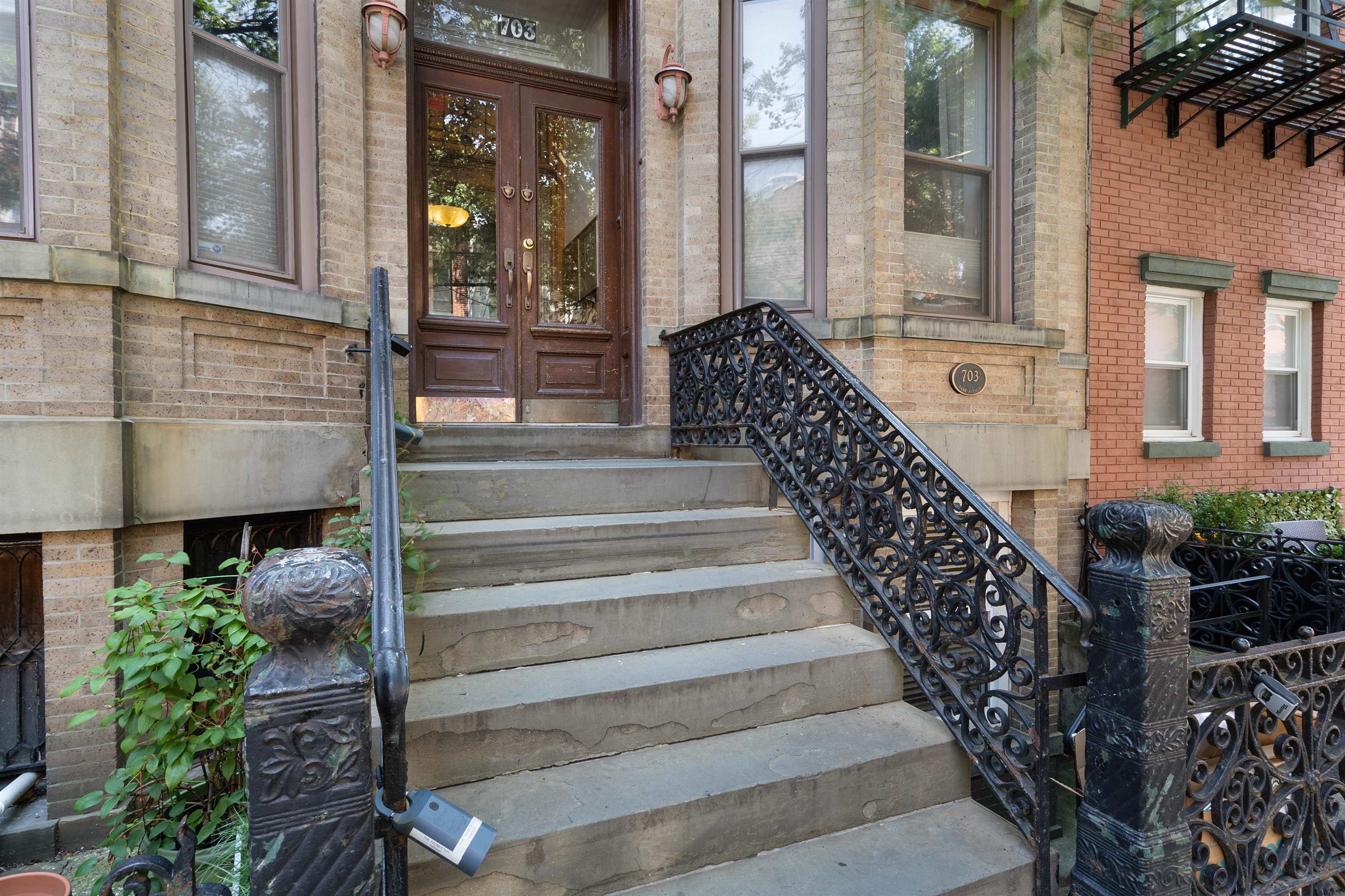 # 250014796 - For Rent in Hoboken NJ