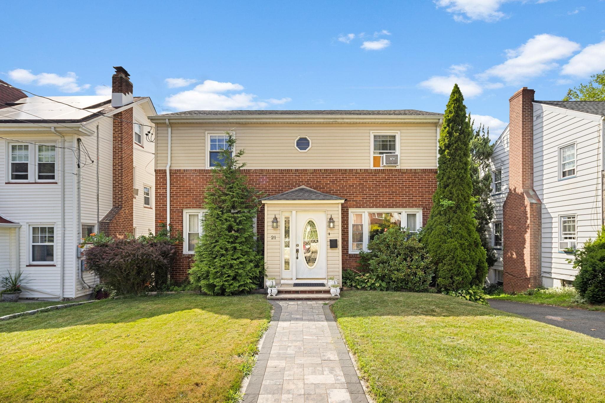 # 250014823 - For Rent in Kearny NJ