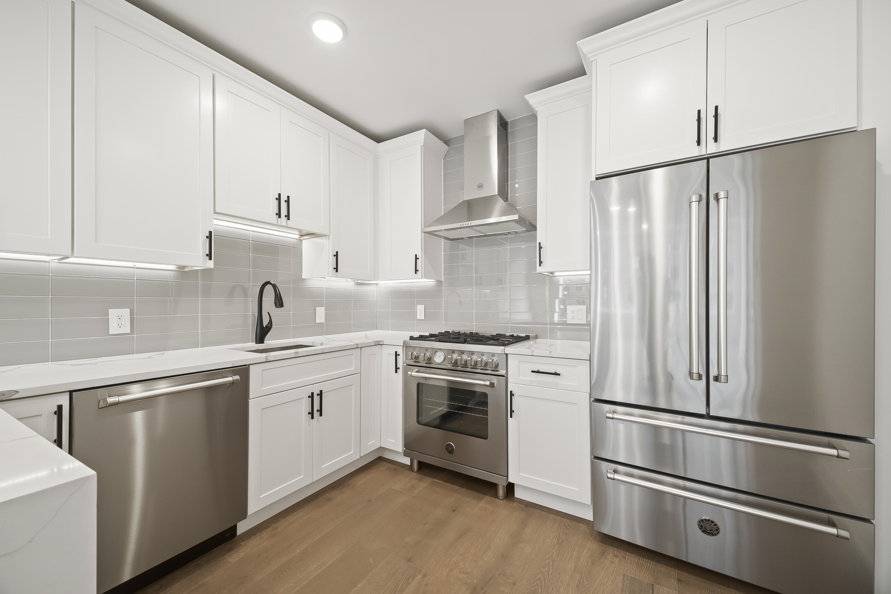 # 250014858 - For Rent in Hoboken NJ