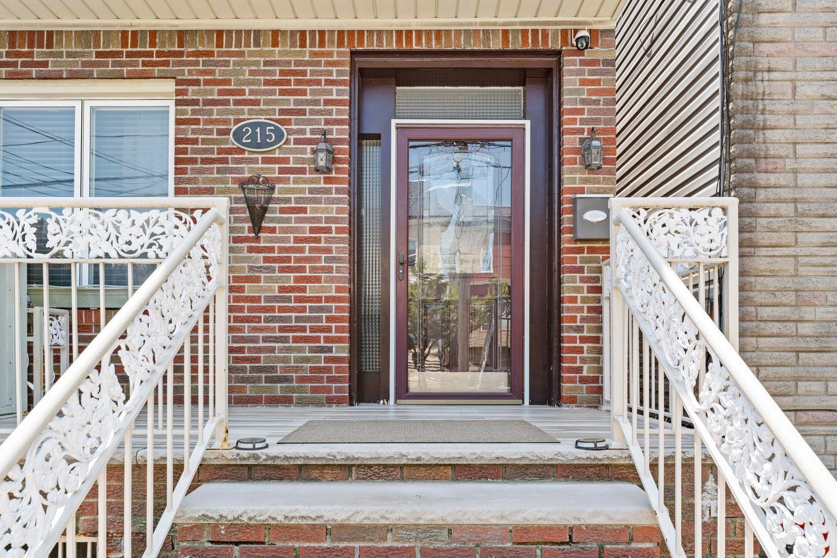 # 250014874 - For Rent in Weehawken NJ