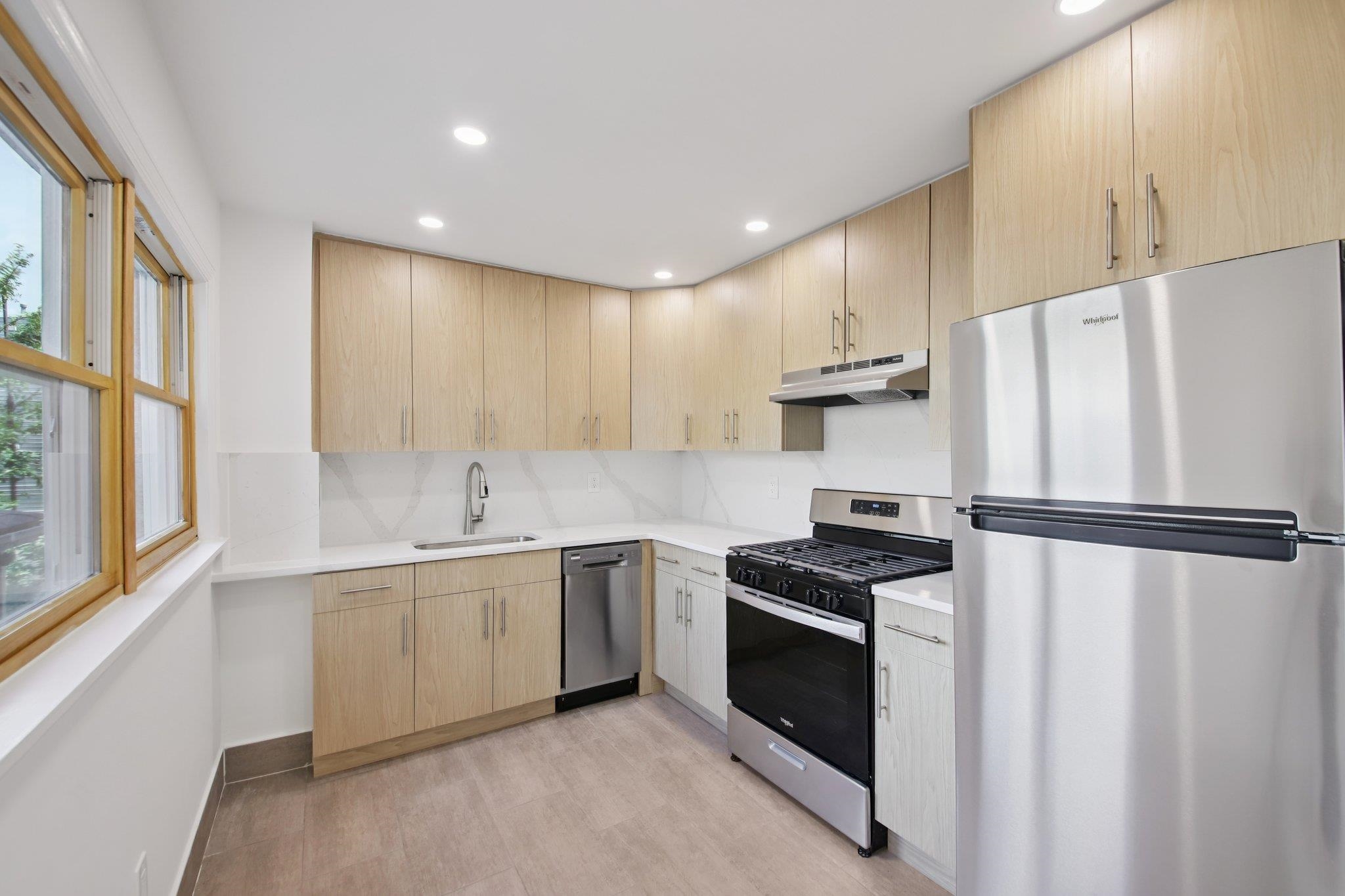 # 250014905 - For Rent in Fairview NJ