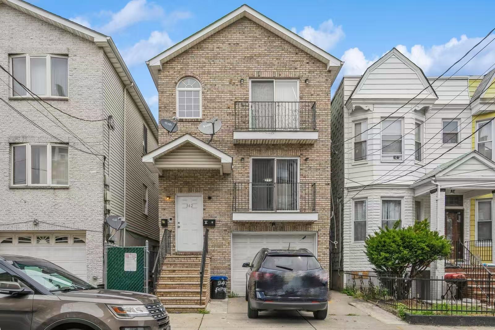 # 250014912 - For Rent in JERSEY CITY - Greenville NJ
