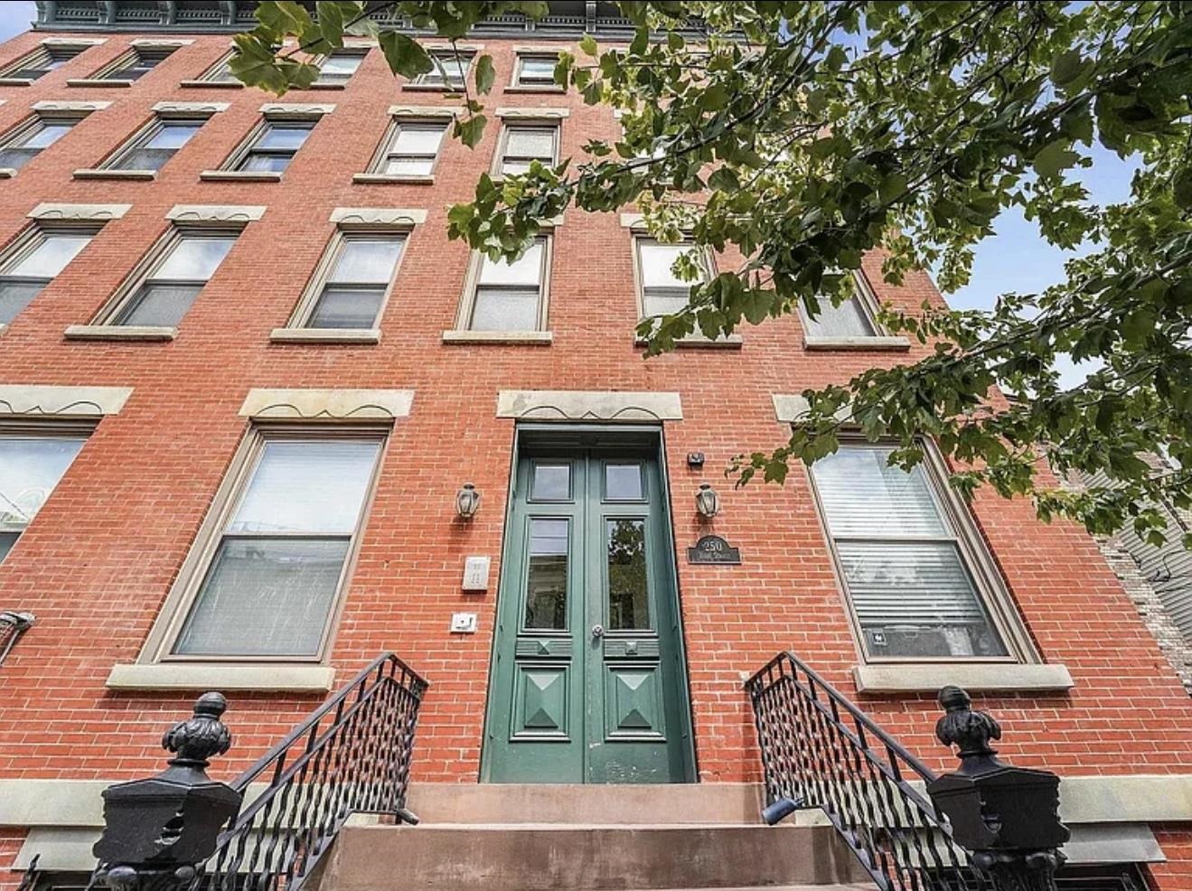 # 250014915 - For Rent in JERSEY CITY - Downtown NJ