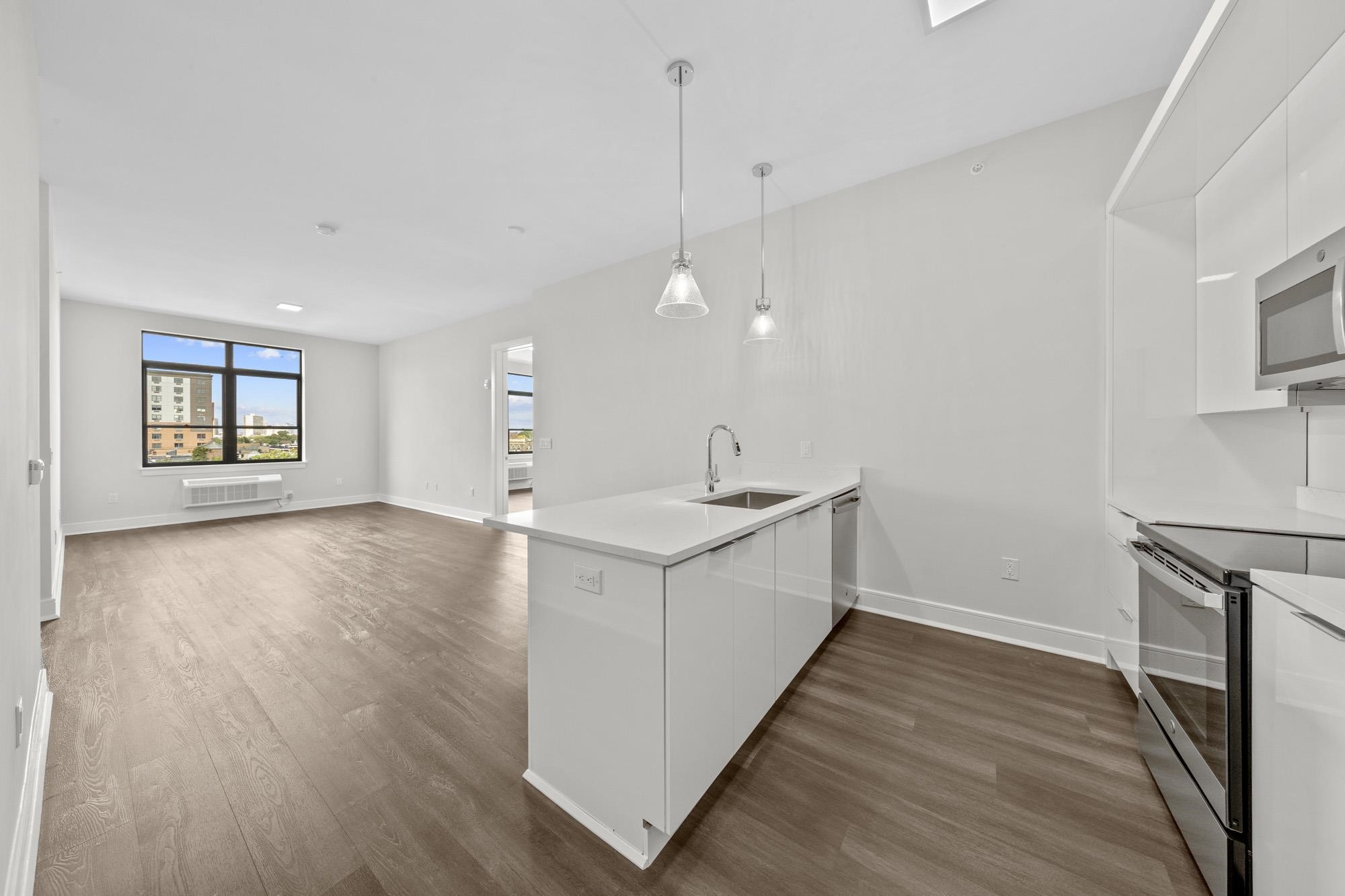 # 250014955 - For Rent in Union City NJ