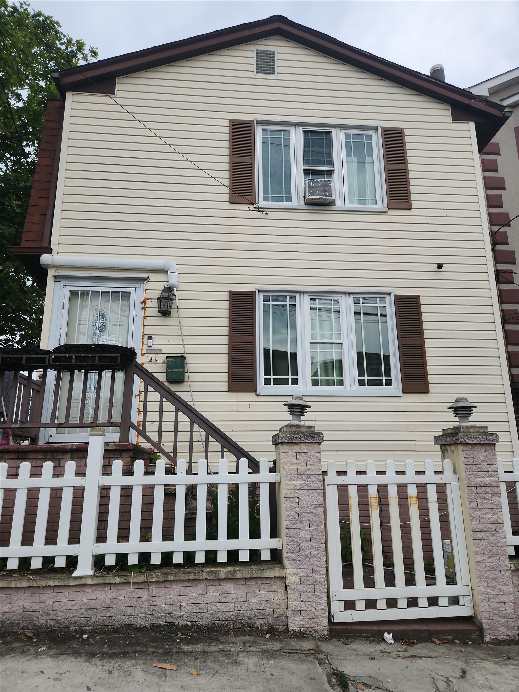 # 250014964 - For Rent in JERSEY CITY - West Bergen NJ