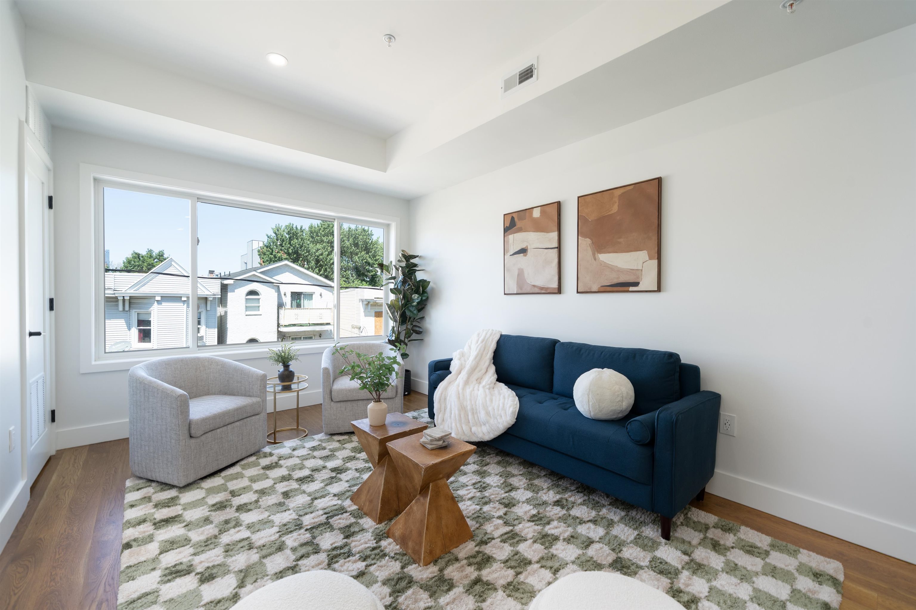 # 250014975 - For Rent in JERSEY CITY - Bergen-Lafayett NJ