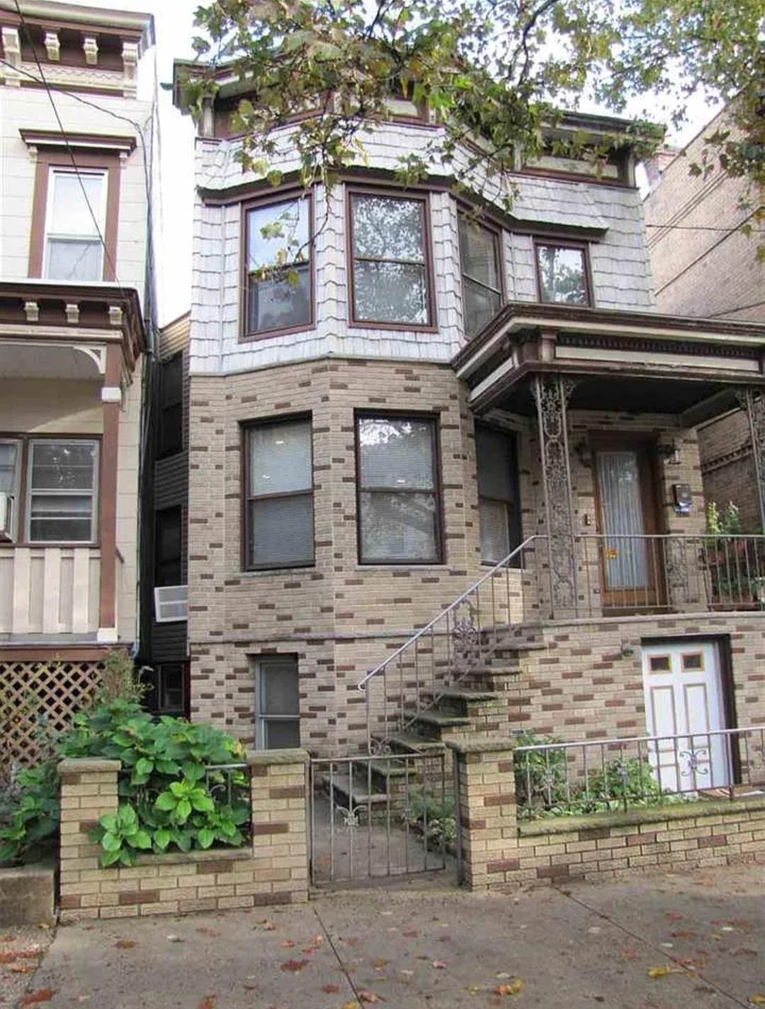 # 250014980 - For Rent in JERSEY CITY - Heights NJ