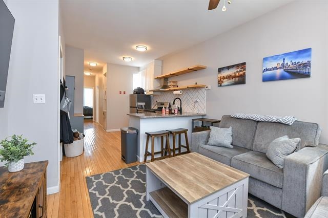 # 250014992 - For Rent in JERSEY CITY - Heights NJ