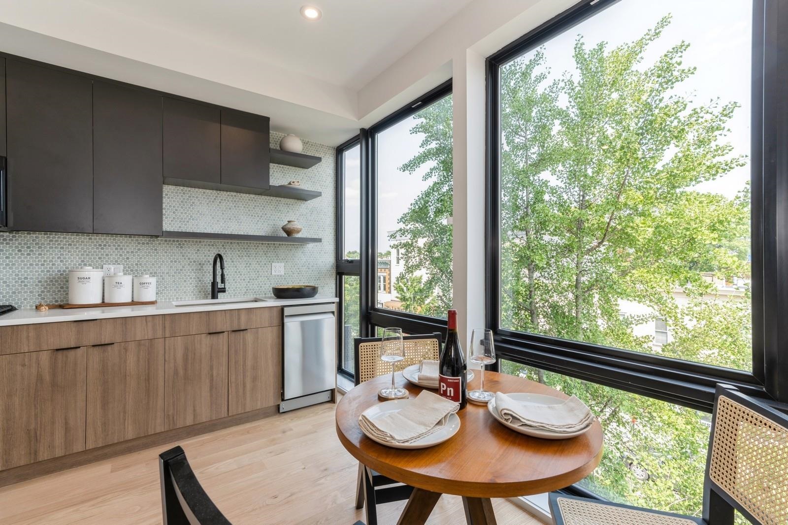 # 250015023 - For Rent in JERSEY CITY - Heights NJ