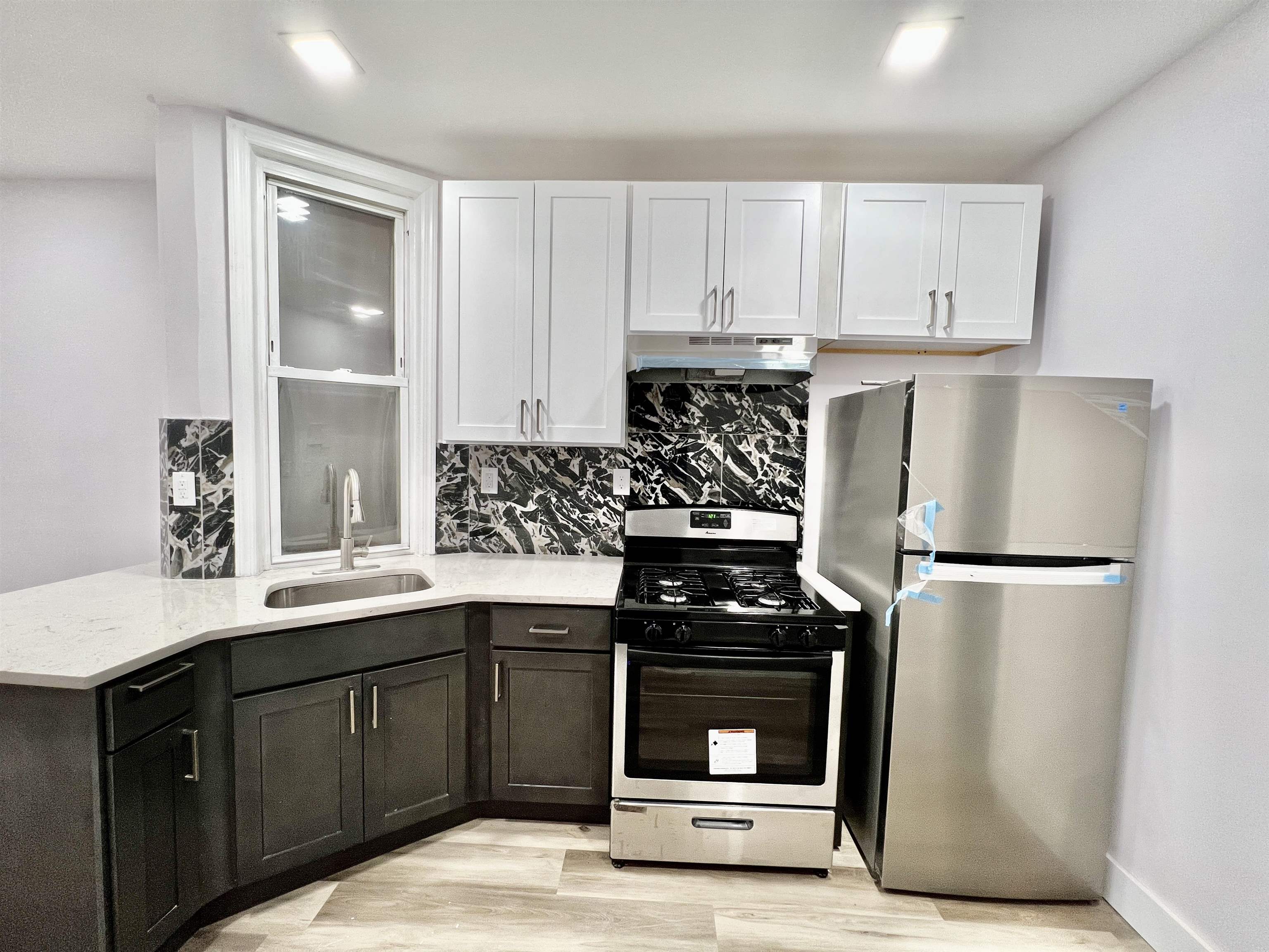 # 250015033 - For Rent in JERSEY CITY - Journal Square NJ