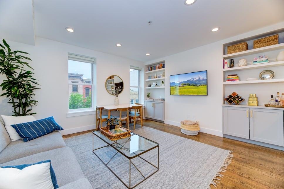 # 250015034 - For Rent in Hoboken NJ