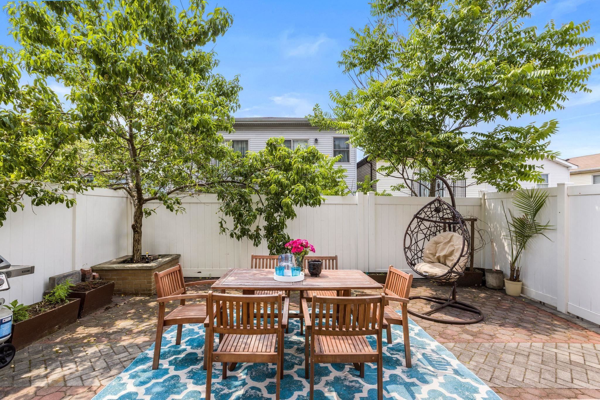 # 250015047 - For Rent in JERSEY CITY - Heights NJ