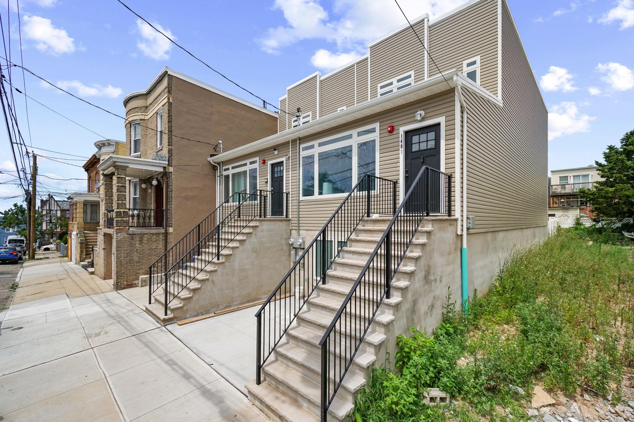# 250015110 - For Rent in North Bergen NJ