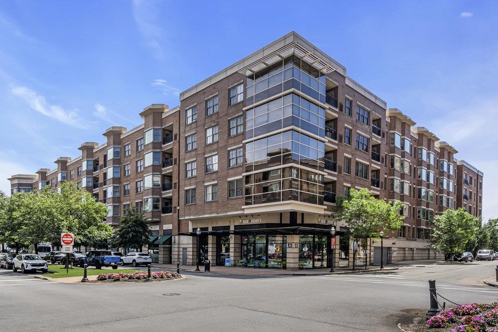 # 250015113 - For Rent in West New York NJ