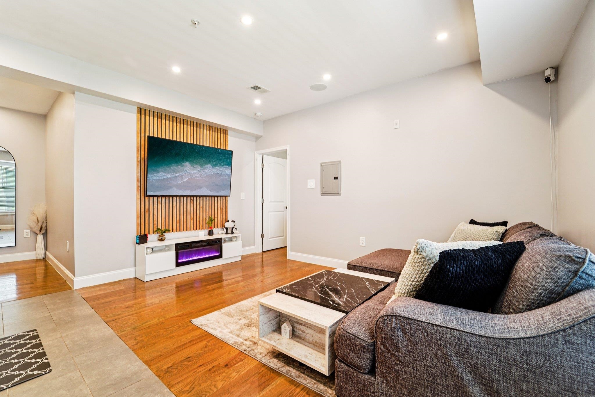 # 250015135 - For Rent in JERSEY CITY - Heights NJ