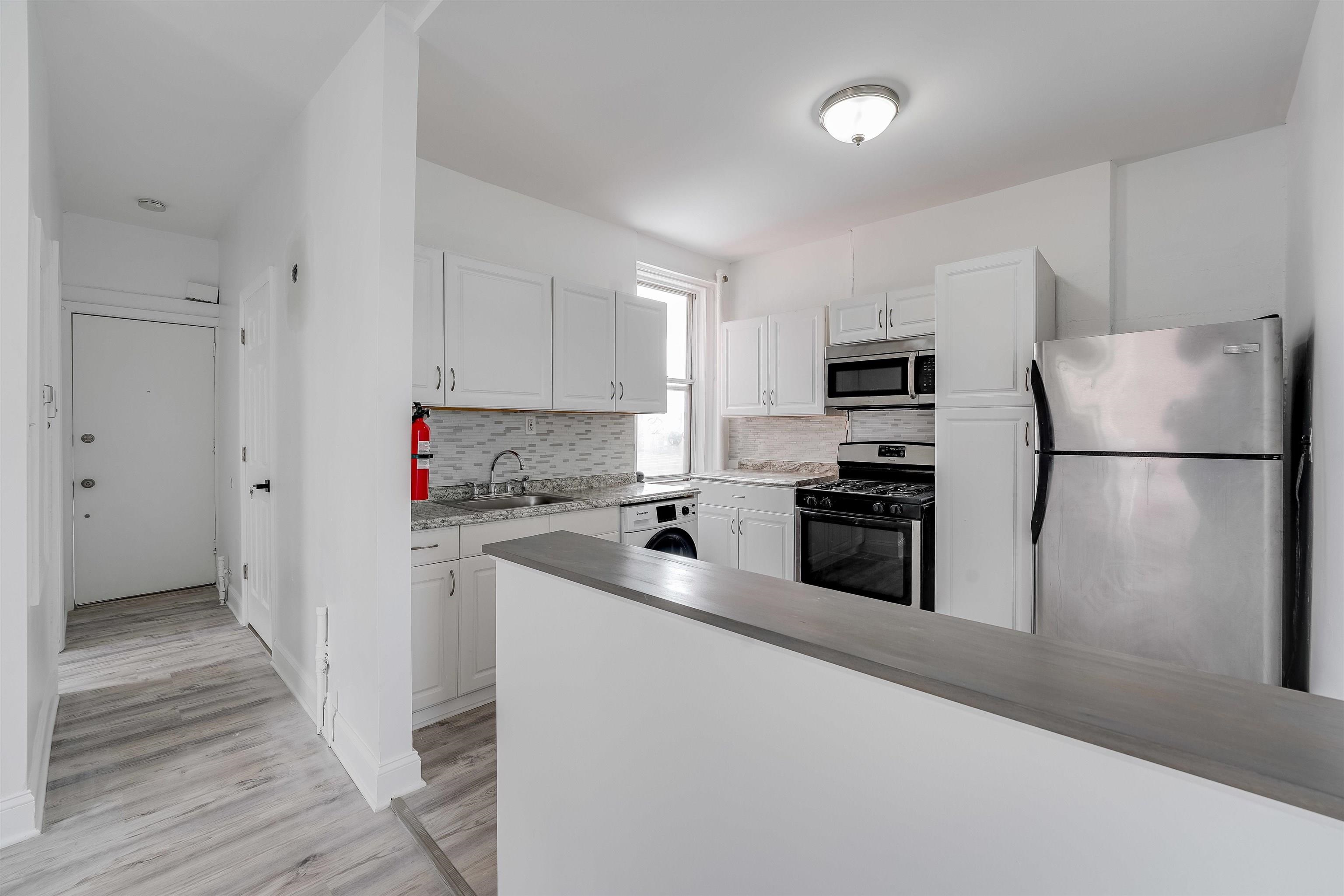# 250015144 - For Rent in West New York NJ