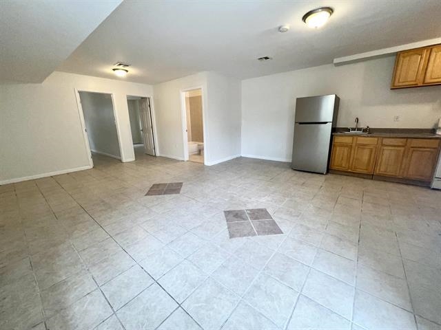 # 250015145 - For Rent in JERSEY CITY - Greenville NJ
