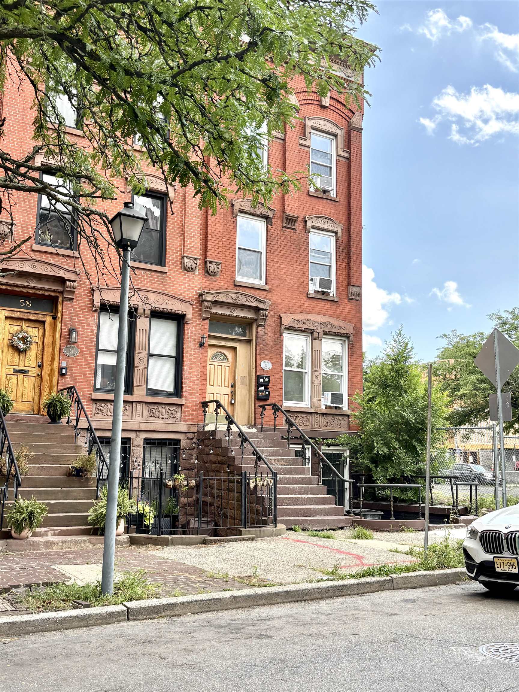 # 250015155 - For Rent in JERSEY CITY - Bergen-Lafayett NJ