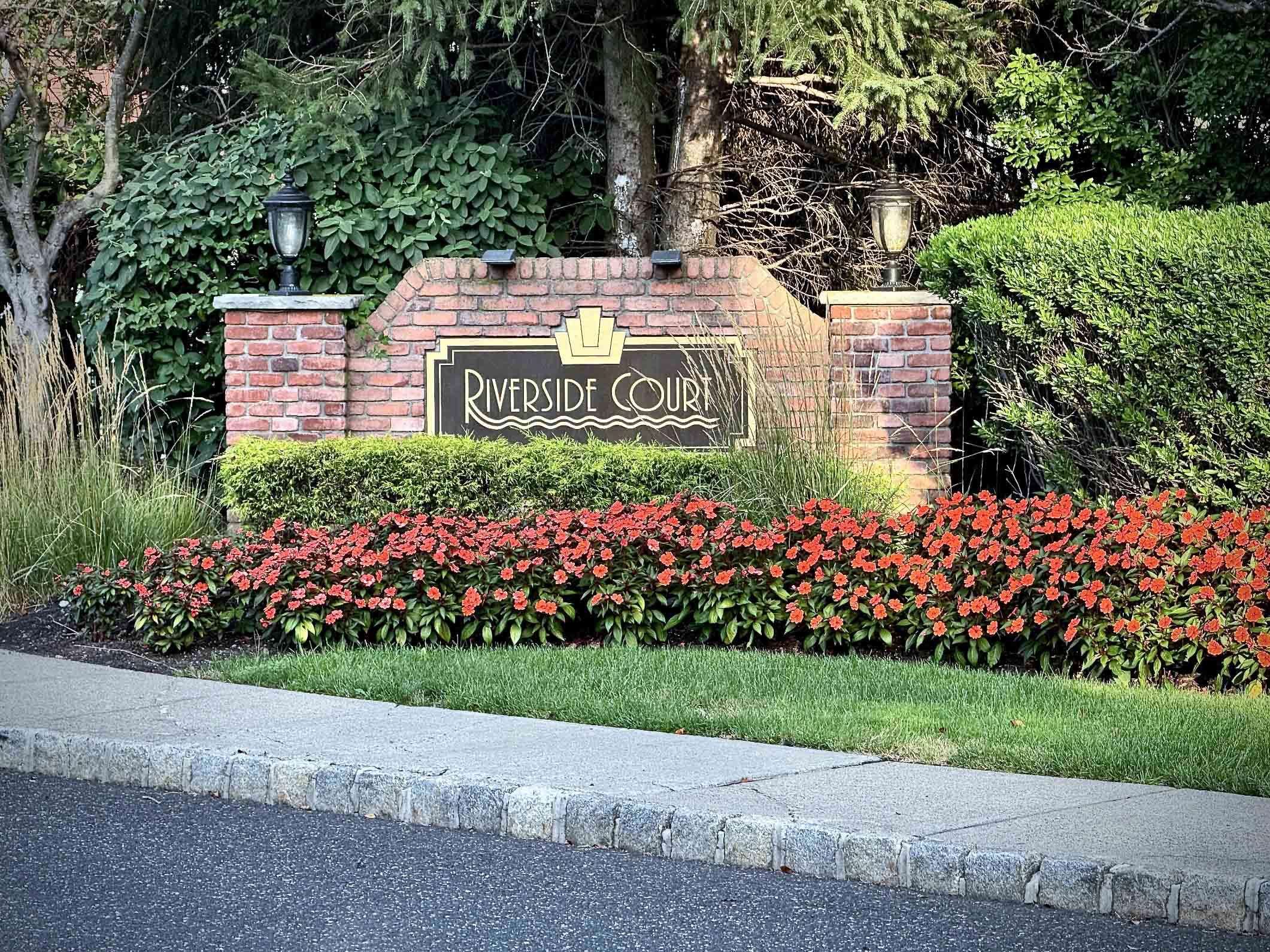 # 250015175 - For Rent in Secaucus NJ