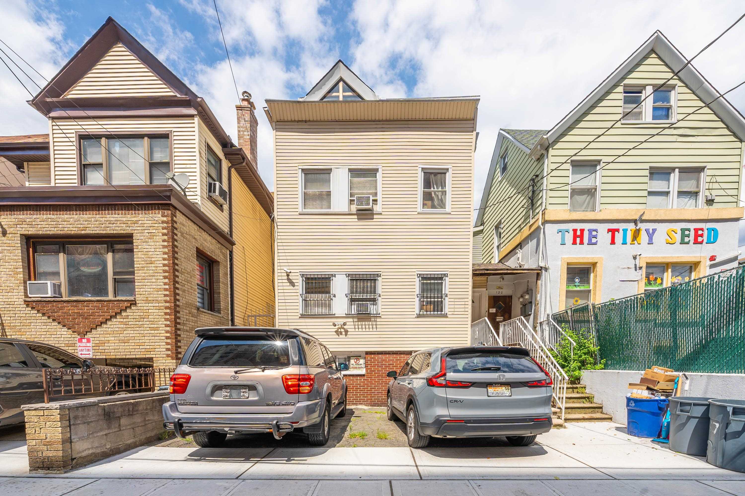 # 250015187 - For Rent in Union City NJ