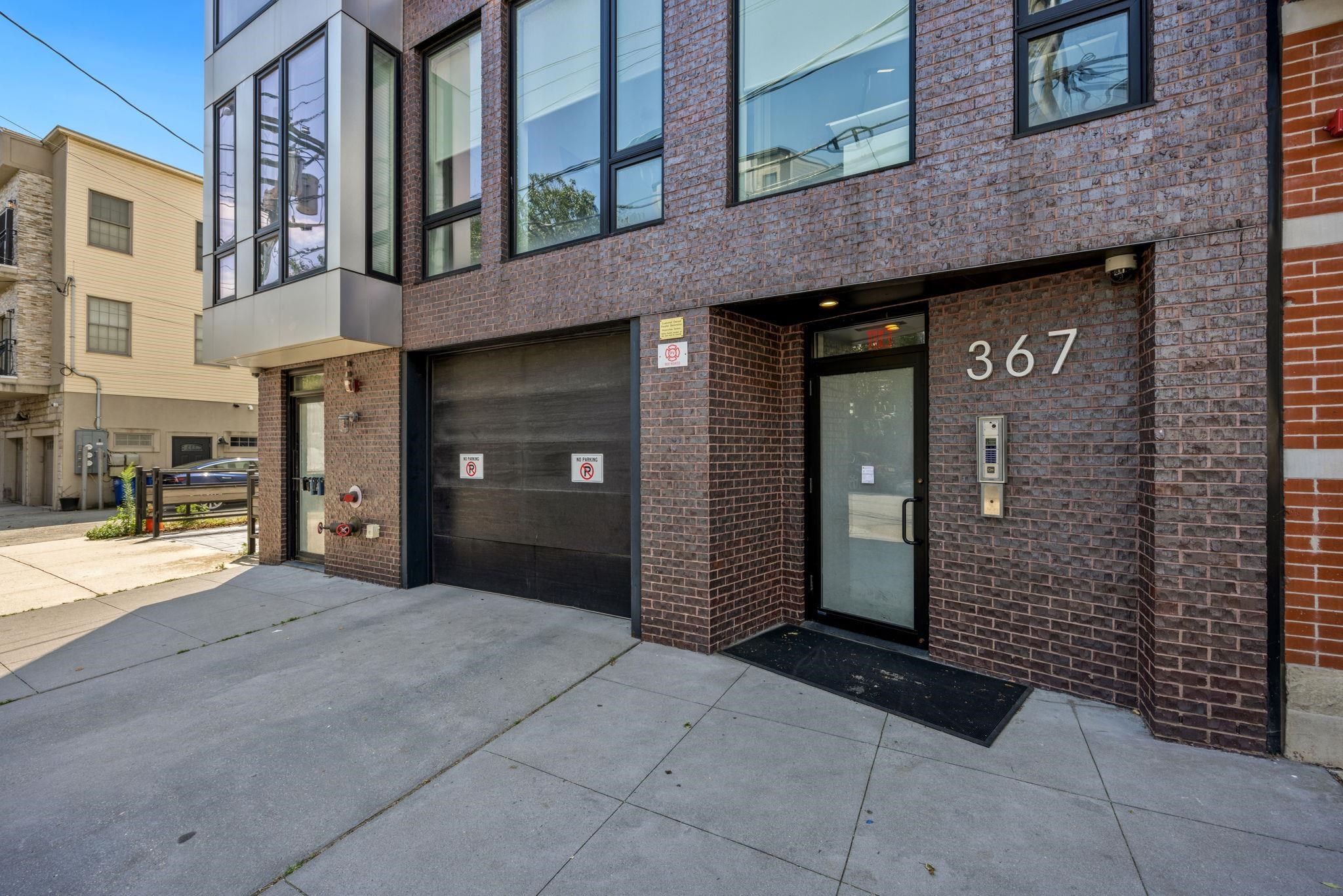 # 250015191 - For Rent in JERSEY CITY - Downtown NJ