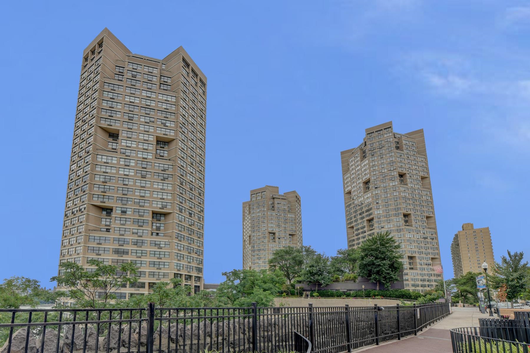 # 250015216 - For Rent in Guttenberg NJ